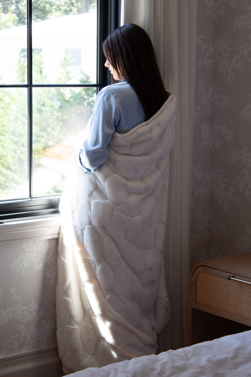 FAUX FUR BLANKET-CREAM