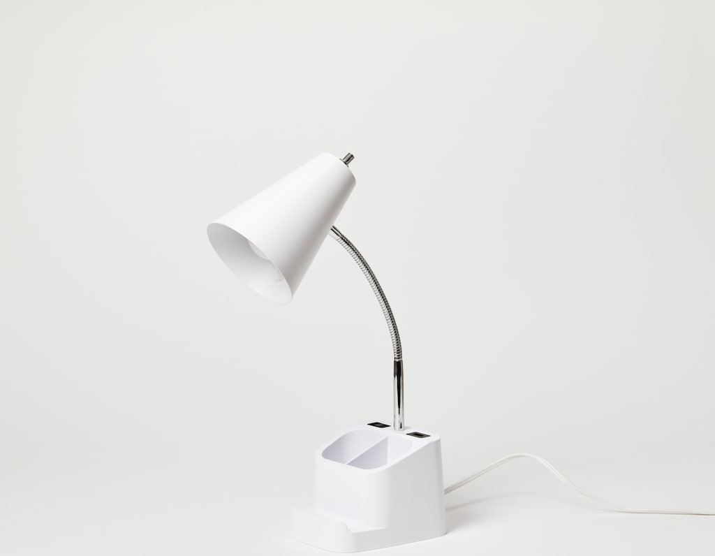 CHARGING CATCHALL LAMP